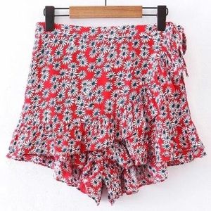 Zara red daisy floral mini skirt shorts